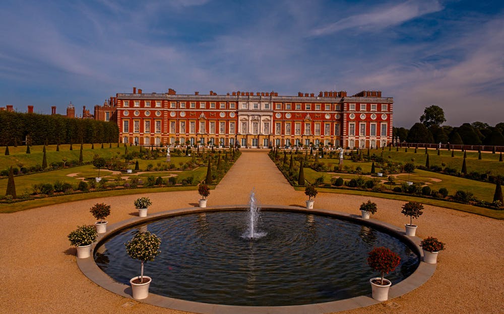 Hampton Court Palace Tickets - Outside Hampton Court Palace