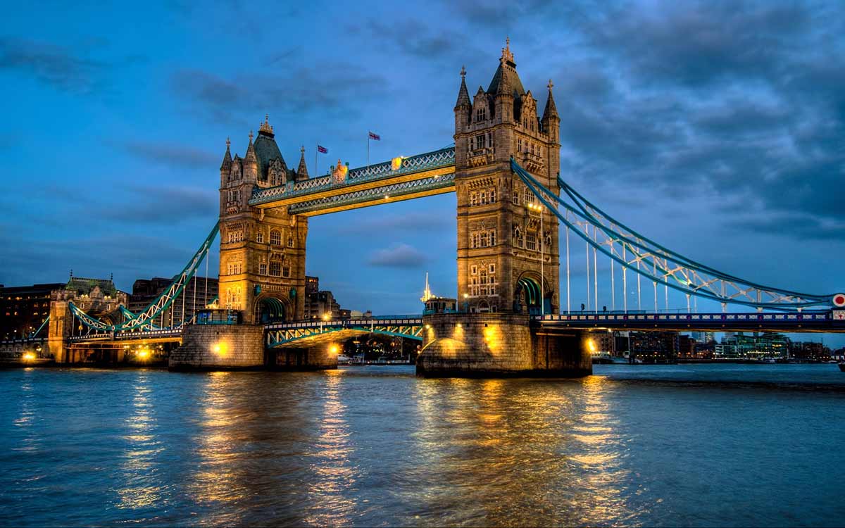 The Spirit of London Tour: Tower Bridge