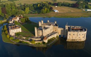 Leeds Castle, Canterbury Cathedral and Dover Tours